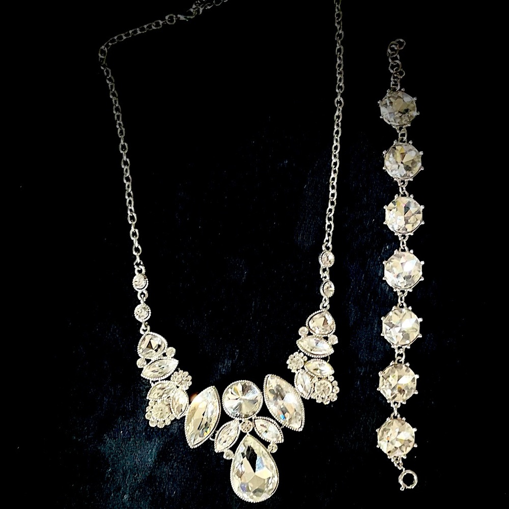 RHINESTONE NECKLACE & BRACELET SET
